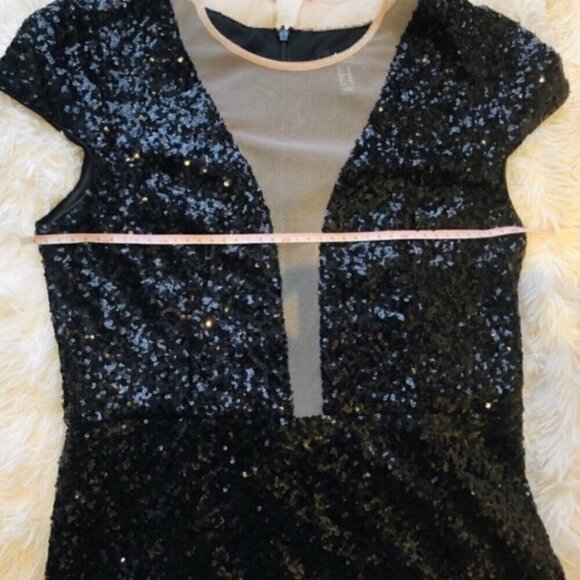 Aidan Mattox Sequin mini dress plunging illusion neck short dress Size 10 - Picture 7 of 16